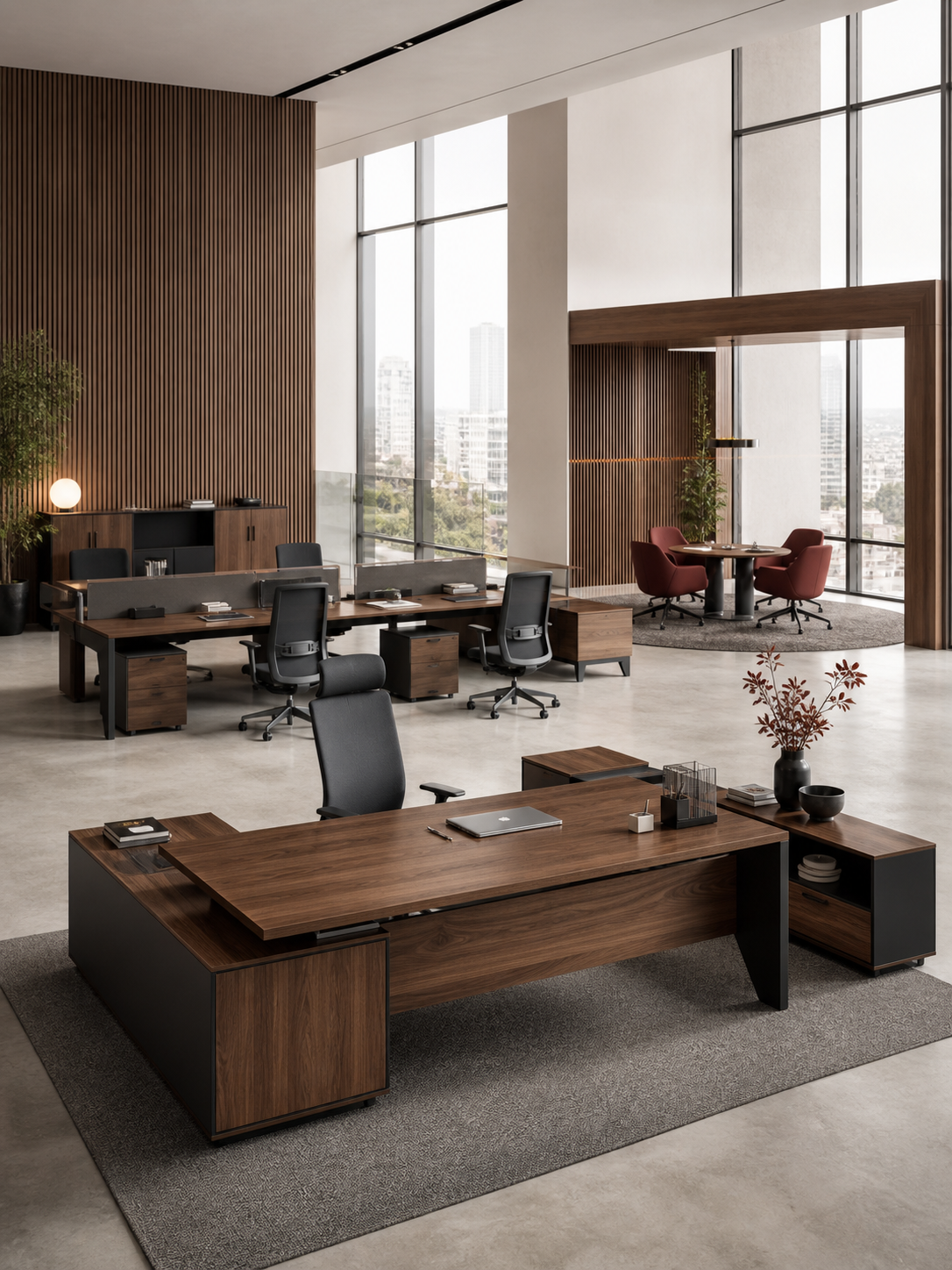 Yönetim, çalışma ve toplantı alanlarını içeren çağdaş ofis